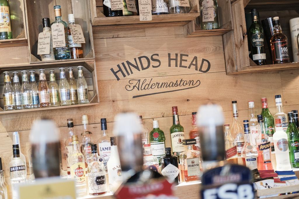 Hinds Head Hotel Aldermaston Buitenkant foto